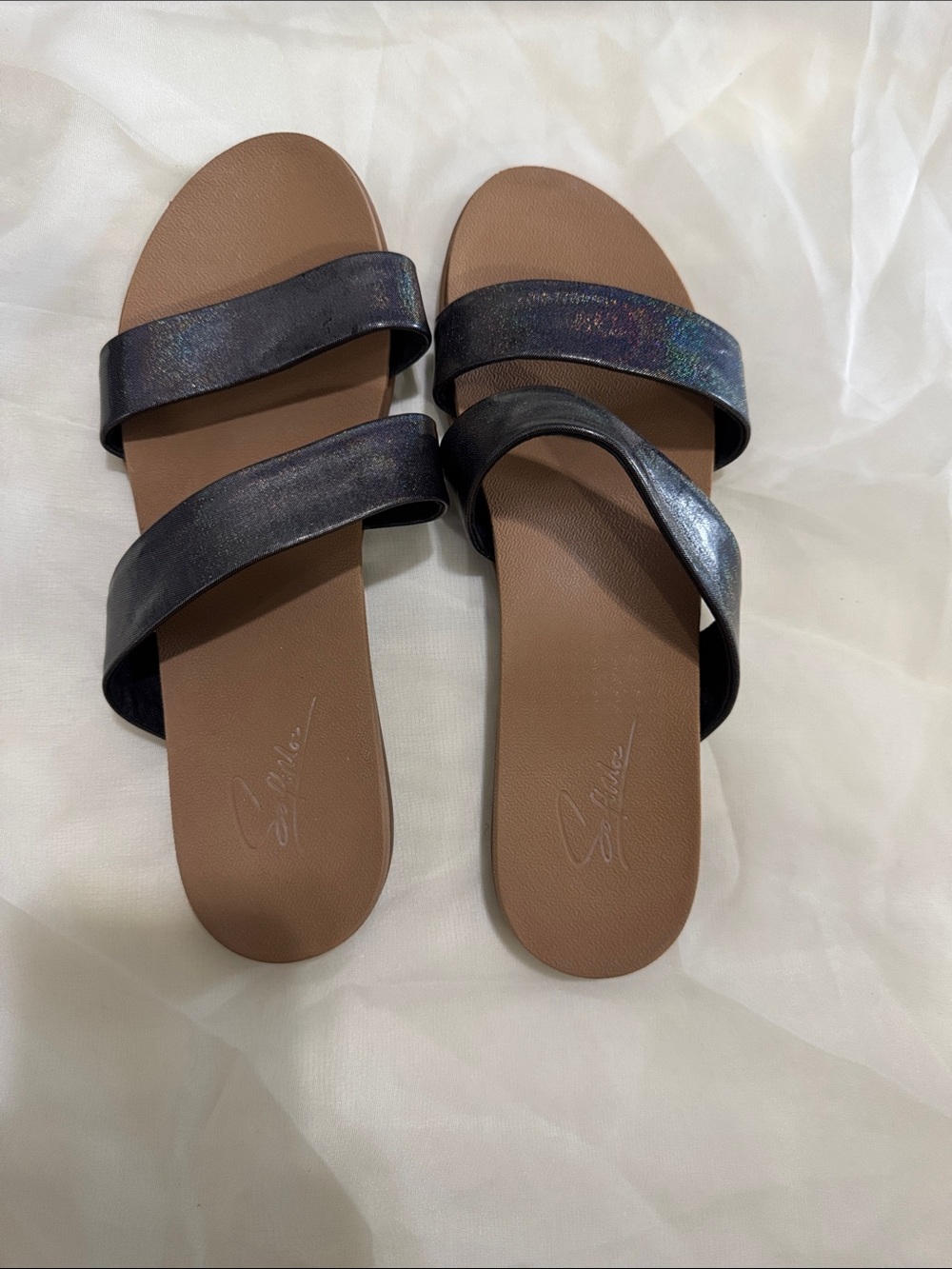 SoftMoc Slip-On Double Strap Sandals in Brown with Iridescent Black Straps
